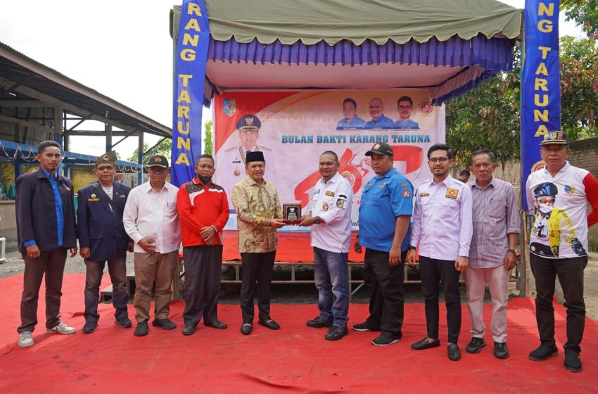  HUT Karang Taruna, Bupati Zahir Berikan Bansos