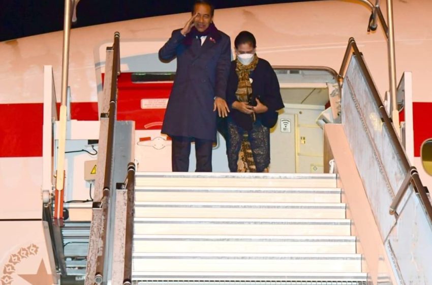  Dari Brussels, Presiden Jokowi dan Ibu Iriana Kembali Bertolak ke Tanah Air