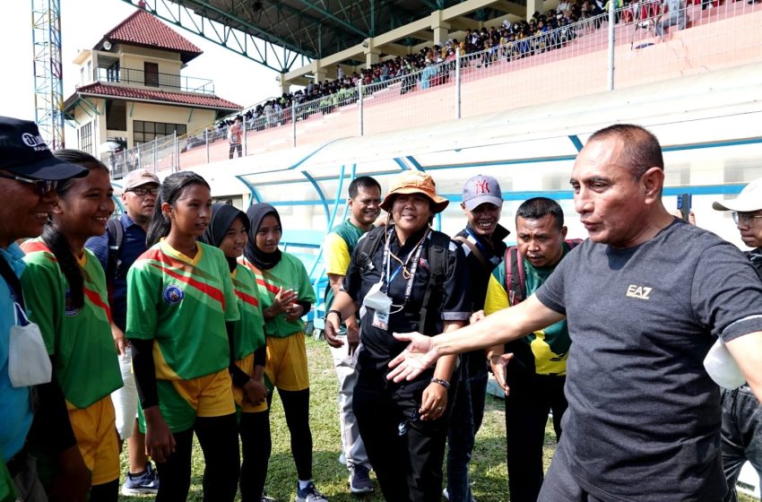  Saksikan Kejurnas Drumband di Madiun, Edy Rahmayadi : Berikan yang Terbaik untuk Sumut