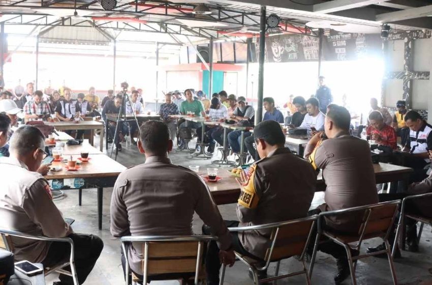  Gelar Jumat Curhat, Kapolres Soppeng di Apresiasi Insan Pers