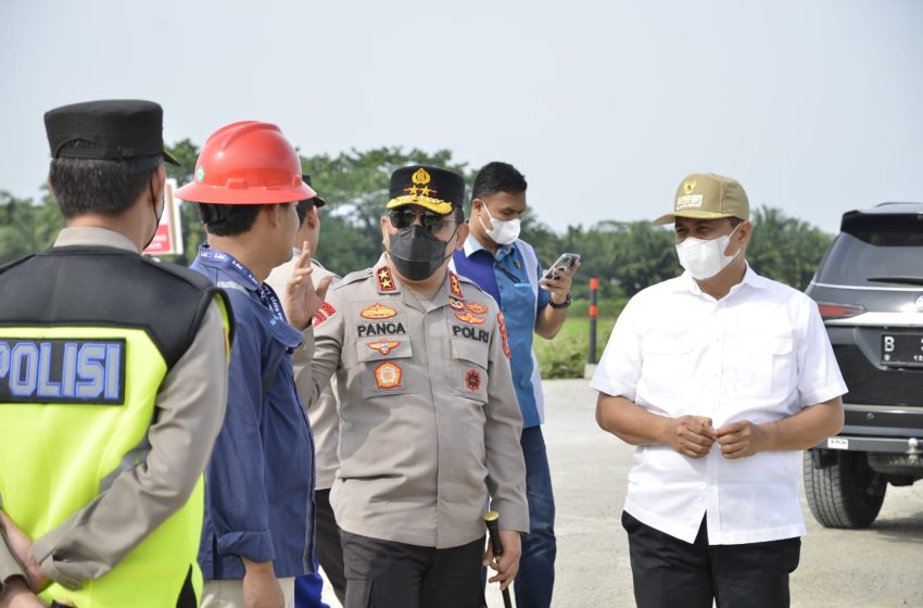  Bupati Zahir bersama Kapolda Sumut Tinjau Arus Balik Nataru