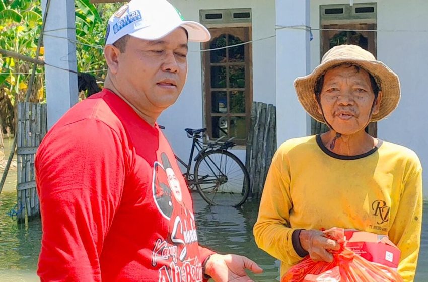  Peduli Korban Banjir, PDI Perjuangan Bagikan Ribuan Sembako