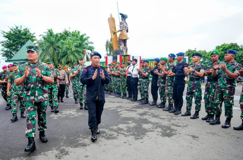  Kapolri Tegaskan TNI-Polri Kawal Seluruh Kebijakan Pemerintah Terkait Pembangunan Papua