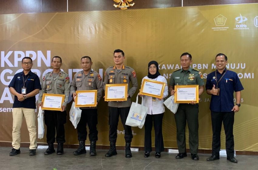  Enam Satker Polda Gorontalo Terima Penghargaan