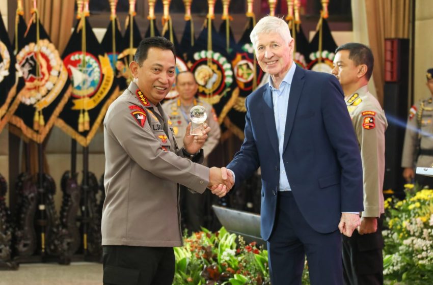  Datangkan Pengajar dari Inggris, Kapolri Komitmen Perbaiki Manajemen Kompetisi Sepak Bola