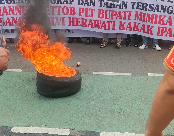  FM-OAP Gelar Aksi Demo, Teri Kum: Desak Kejagung RI Tangkap Dan Penjarakan Johanes Rettob