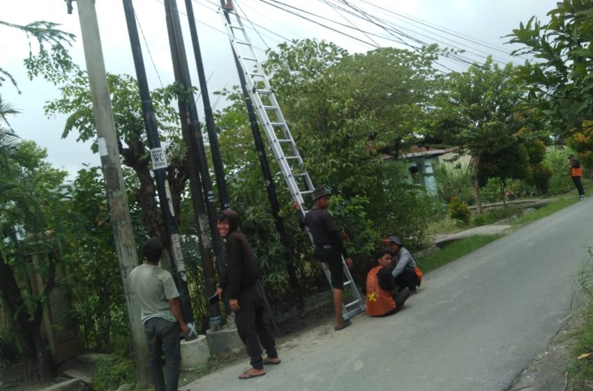  Buat Resah, Tiang dan Kabel WiFi Diduga Dipasang Tanpa Izin di Jalan Bhayangkara Medan