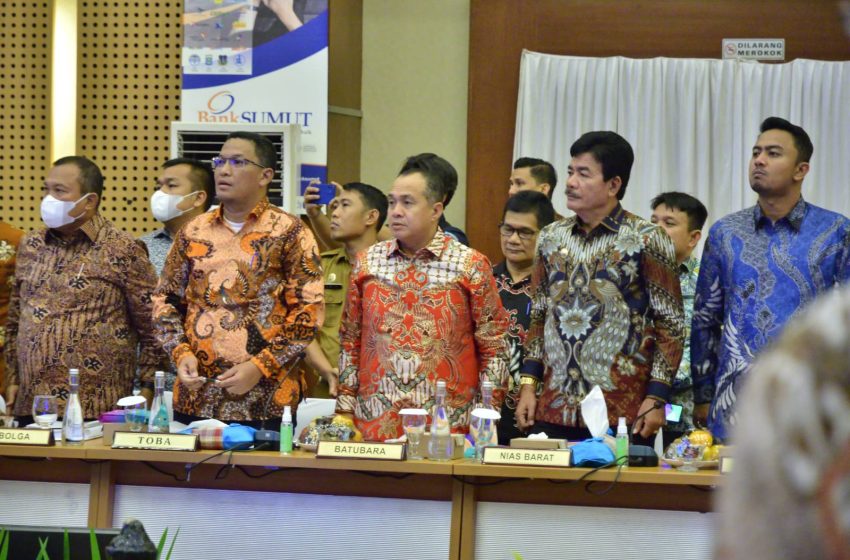  Dorong Kemajuan Perbankan, Bupati Zahir Hadiri RUPS-LB Bank Sumut Tahun 2023