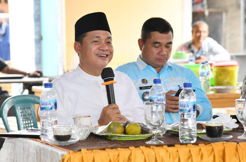  Dengar Keluhan Petani, Bupati Zahir Beri Solusi Penyaluran Pupuk Subsidi
