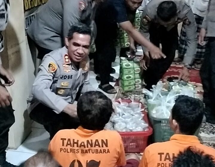  Kapolres Batu Bara Berbagi Takjil Kepada Tahanan di Bulan Suci Ramadhan 1444 H