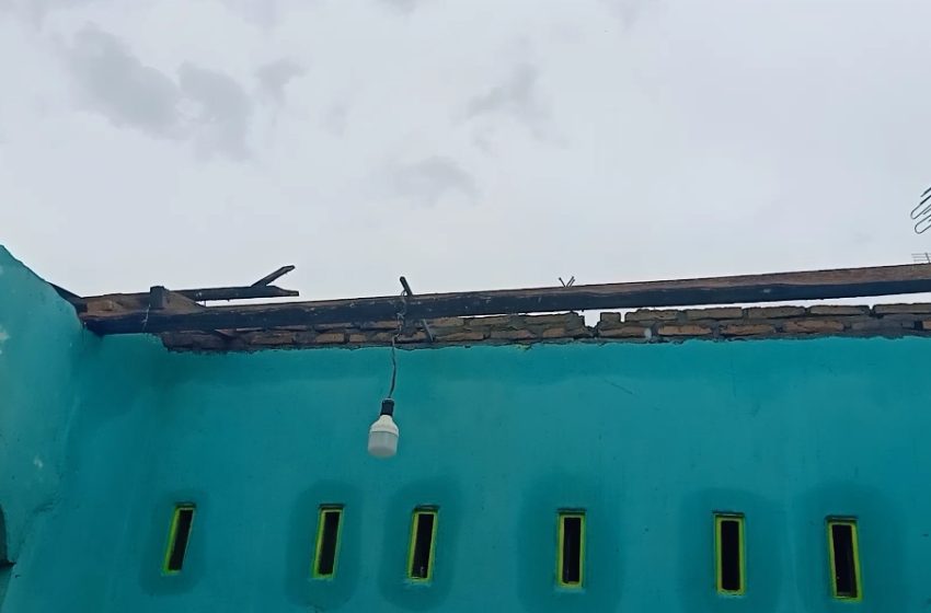  Satu Rumah Hancur di Terjang Angin Puting Beliung di Desa Tanah Tinggi