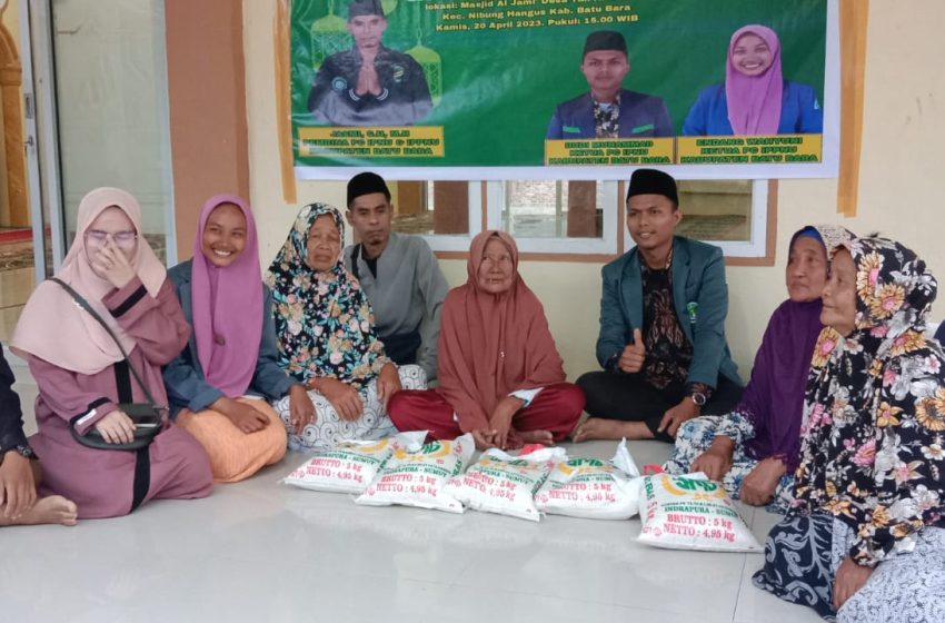 Keluarga Besar IPNU dan IPPNU Batu Bara Santuni Anak Yatim dan Fakir Miskin di Penghujung Ramadhan 1444 H