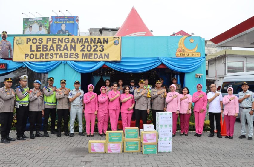  Pastikan Idul Fitri 1444 H Aman dan Kondusif, Kapolrestabes dan Bhayangkari Kota Medan Kunjungi 2 Pospam