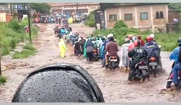  Banjir Bandang Sembahe, Wali Kota Medan Himbau Warga Pinggiran Aliran Sungai Deli Cari Tempat yang Lebih Tinggi