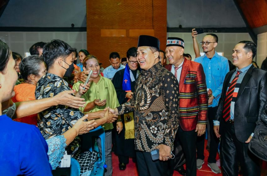  Hadiri Perayaan Paskah Ouikumene Batu Bara, Bupati Zahir Tekankan Moderasi Beragama