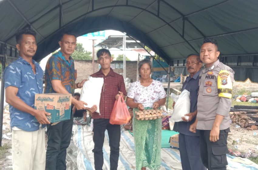  Kapolres Batu Bara Bersama Kapolsek Indrapura Mengecek Rumah Korban Kebakaran, Anak Yatim/Piatu