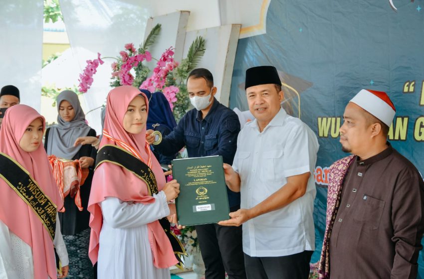  Hadiri Wisuda Ponpes Al- Mumtaz, Bupati Zahir Pesan Tingkatkan Pendidikan