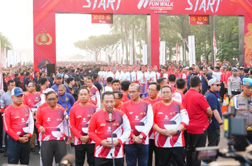  Fun Walk dengan Lintas Elemen, Kapolri Gaungkan Jaga Persatuan-Kesatuan Bangsa
