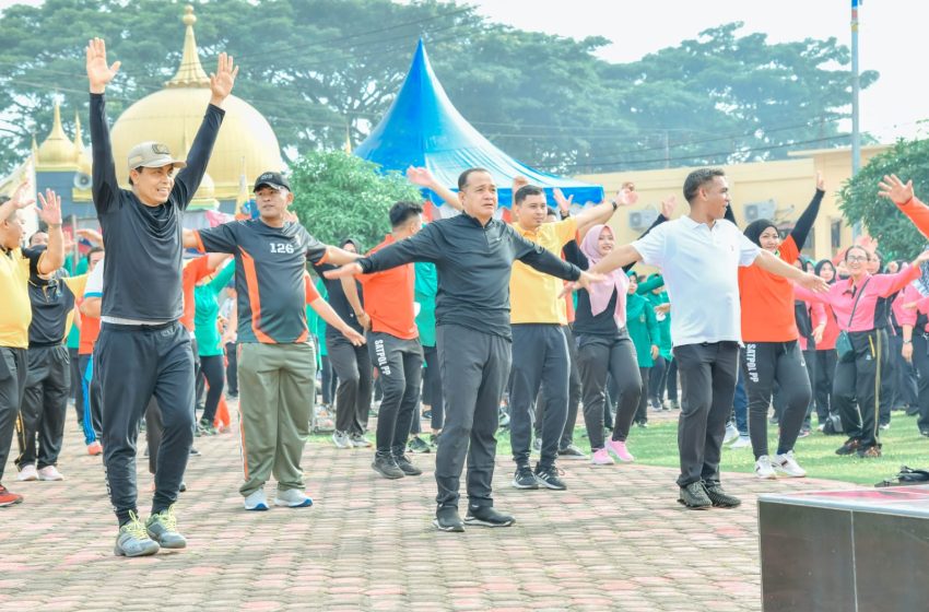  Jelang HUT ke-77 Bhayangkara, Bupati Zahir Ikuti Olahraga Bersama dan Fun Games