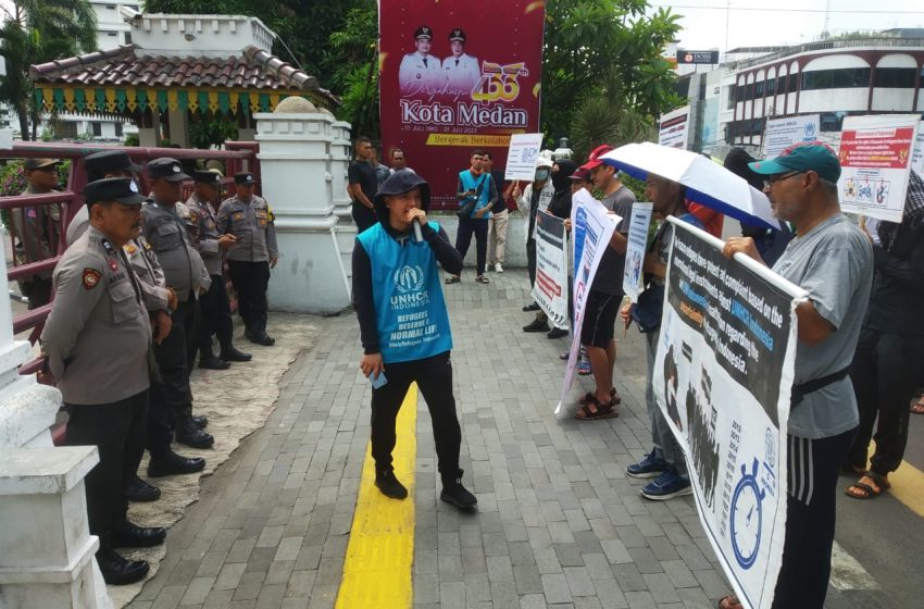  Polrestabes Medan Amankan Unras Pengungsi Afghanistan di Kantor Wali Kota Medan
