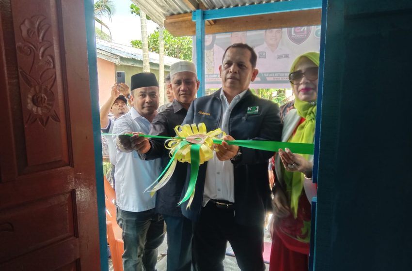  Bakti Sosial KSJ Bedah Rumah Darwis di Kampung Lalang