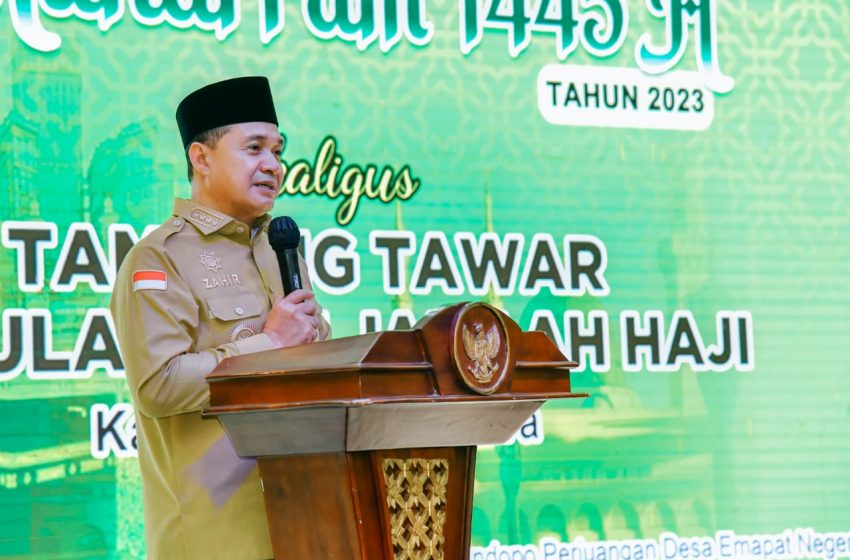  Peringatan Tahun Baru 1 Muharram 1445 Diwarnai Haru, Bupati Zahir Hadiahkan Umroh Pembaca Al-Qur’an