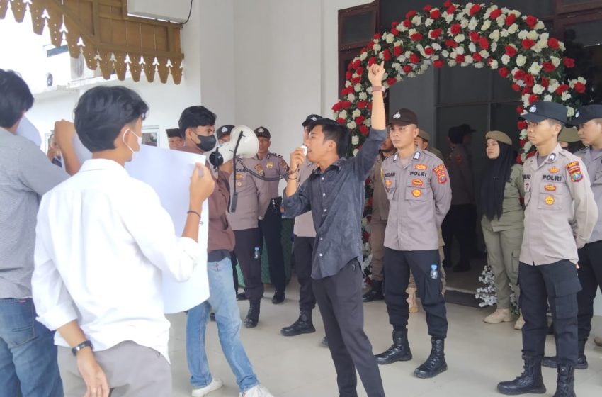  Aksi SEMI Tuntut Bupati Batu Bara Copot Kadis Perikanan dan Peternakan, Ini Tuntutan nya?