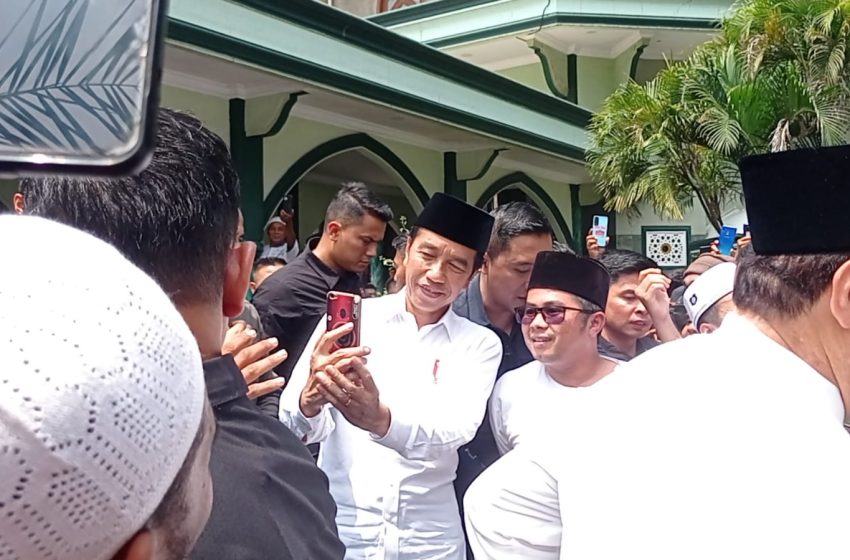  Presiden RI Dikawal Ketat Saat Bertemu Warga di Masjid Musanif Medan