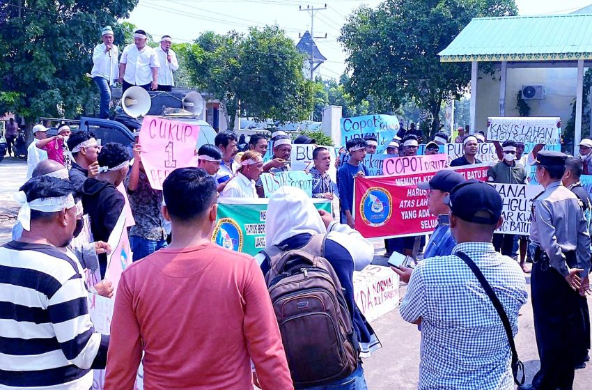  Ka BPBD Hilang Dan Kas Pemda Raib 7, 6 M, TM Gemkara Demo Zahir Tuntut Bentuk Pansus DPRD Batu Bara