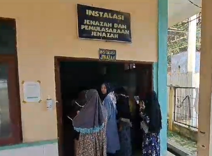  Tragis, Fahriz Tewas Bersimbah Darah Kena Tikam didepan Anak dan Istri