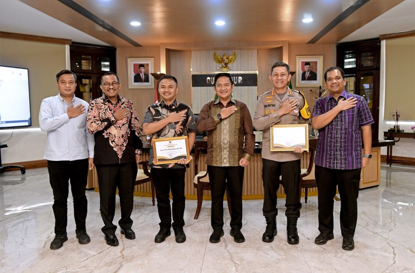  Bongkar Kejahatan TPPO, Pj Gubernur Sumut Beri Penghargaan Kapolrestabes Medan dan Kasat Reskrim