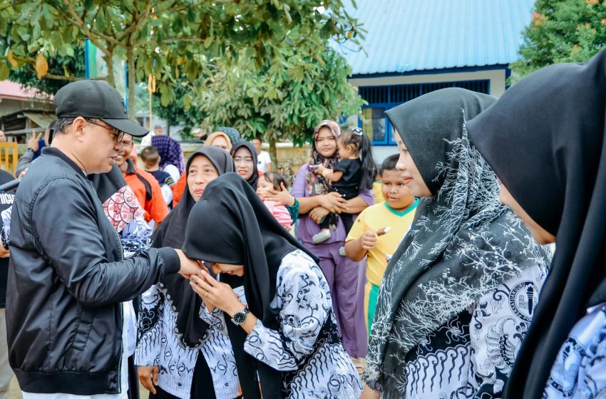  Hari Guru, Bupati Zahir Mendadak Datangi SD Taman Siswa Suka Ramai