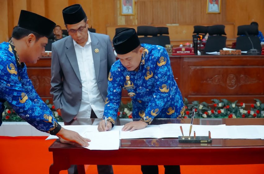  Sah! DPRD Batu Bara Ketok Palu APBD TA 2024