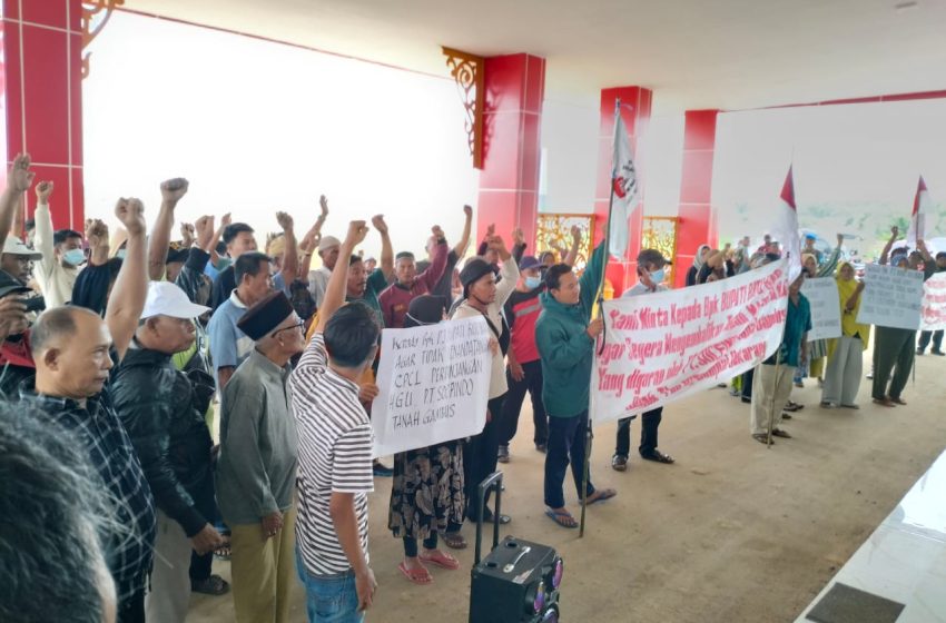  Massa Demo PT Socfindo Diduga Serobot Tanah Warga, Petani Minta Pj Bupati Tidak Bersedia Perpanjang HGU