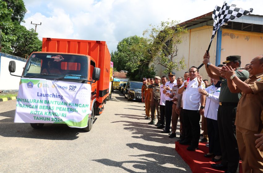  Pj Gubernur Salurkan Beras Cadangan Pangan Pemerintah, “Pastikan Sampai Pada Warga Yang Berhak
