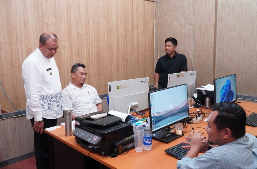  Pj. Bupati Langkat Faisal Hasrimy Sidak Ruangan Para Kabag di Setdakab