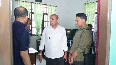 Pastikan Pelayanan Publik Optimal, Pj Bupati Langkat Sidak Kantor Camat Sei Lepan