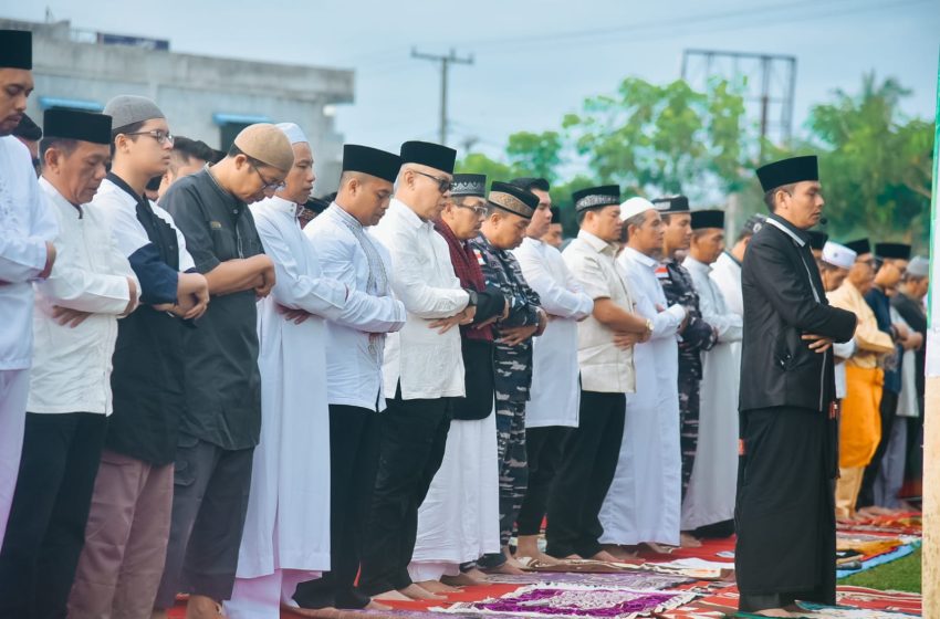  Pj. Bupati Nizhamul Bersama Forkopimda Batu Bara Laksanakan Sholat Idul Adha Bersama