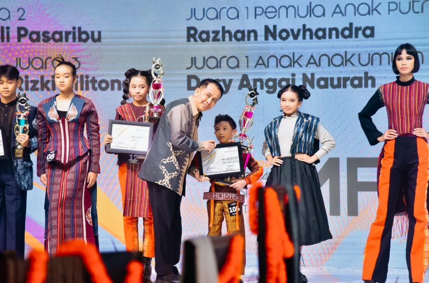  Pj. Ketua Dekranasda Hadiri Pagelaran MFF