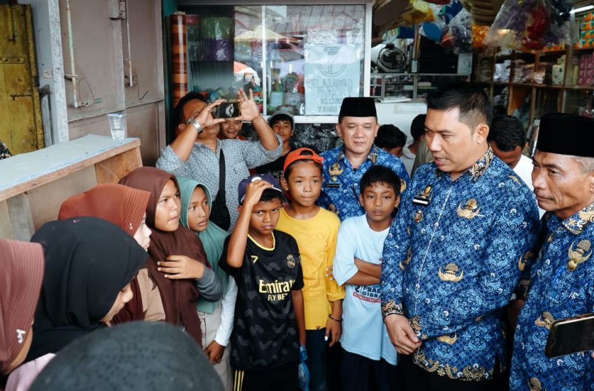  Pj. Bupati Heri Wahyudi Santuni Siswa Korban Kapal Tenggelam di Tanjung Tiram
