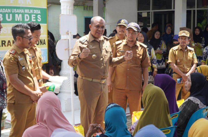  Pj. Bupati Langkat Faisal Hasrimy Serahkan Bantuan di Kecamatan Stabat dan Wampu: Bentuk Perhatian Pemerintah kepada Masyarakat