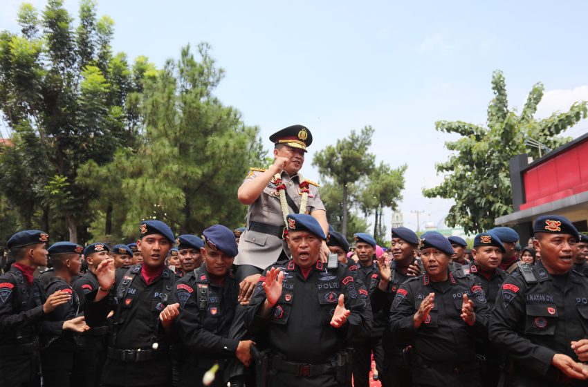  Komjen Pol Agung Setya Imam Effendi Pamit