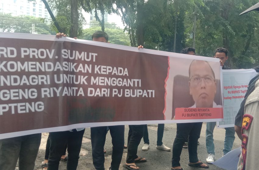  Massa AMPUN Minta Mendagri Copot Pj Bupati Sugeng Riyanta Dinilai Tidak Netral di Pilkada Tapteng