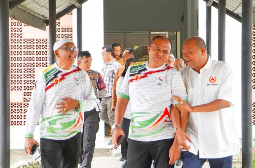  Pj. Bupati Langkat Faisal Hasrimy Lepas 78 Atlet ke PON XXI 2024: Komitmen Beri Reward untuk Atlet Berprestasi