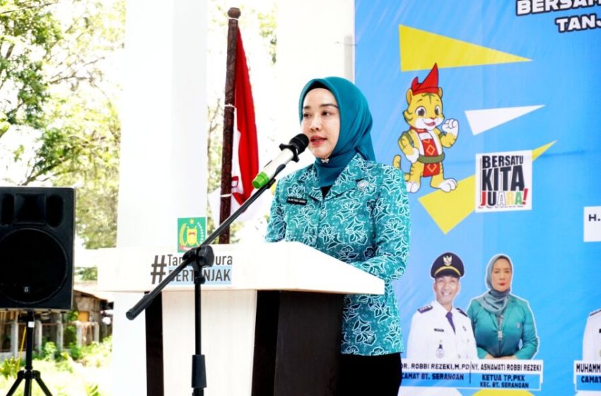 Ny. Uke Faisal Hasrimy Dorong Kreativitas TP PKK untuk Inovasi Program di Langkat