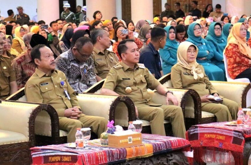  Pj. Ketua TP PKK Langkat Ny. Uke Retno Faisal Hasrimy Siap Tingkatkan Literasi Anak di Kabupaten Langkat