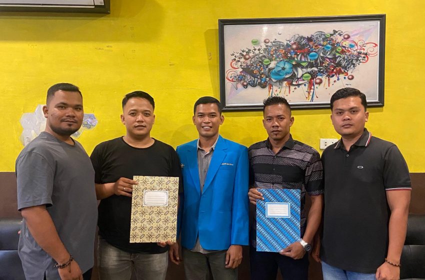  Caretaker DPD KNPI Batu Bara Serahkan 2 SK Caretaker DPK Tg Tiram dan Talawi