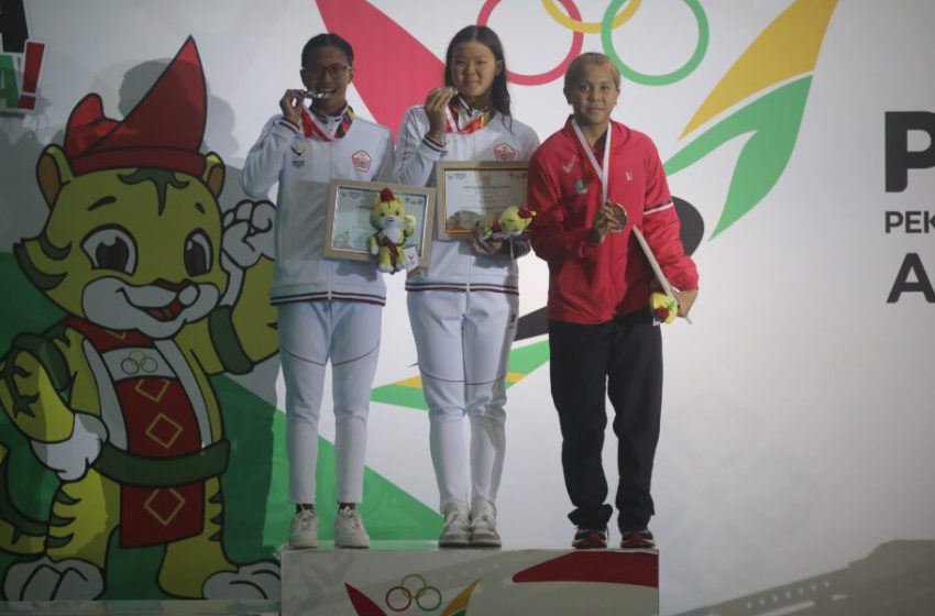  Florence Candrea Pecahkan Rekor PON, Emas di 50 Meter Gaya Punggung