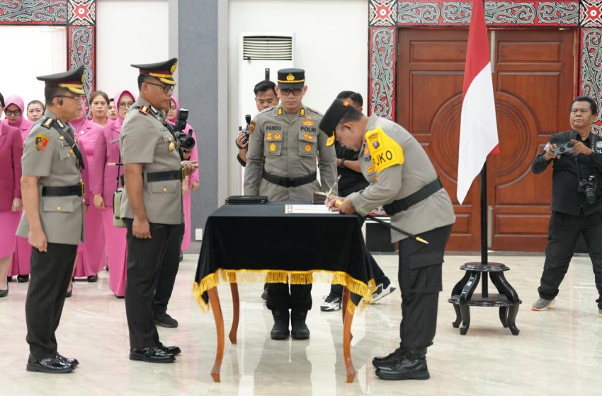  Kapolda Sumut Lantik Kapolrestabes Medan di Aula Tribrata
