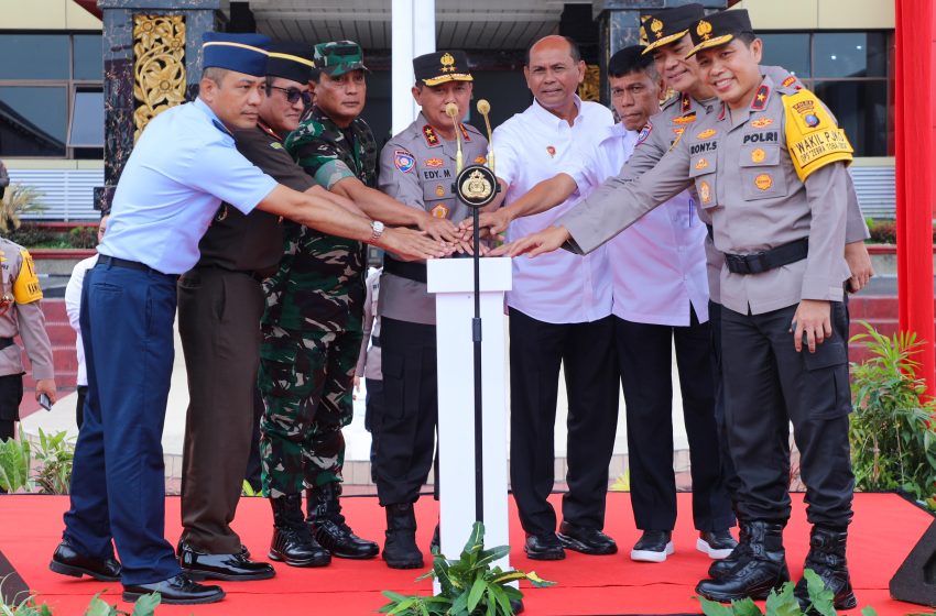  Kolaborasi Aparat dan Masyarakat Wujudkan Keamanan Berbasis RW dan Satkamling”